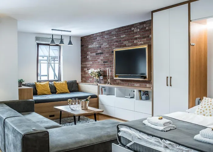 Savoy Luxury スピンドレルフ・ムリン